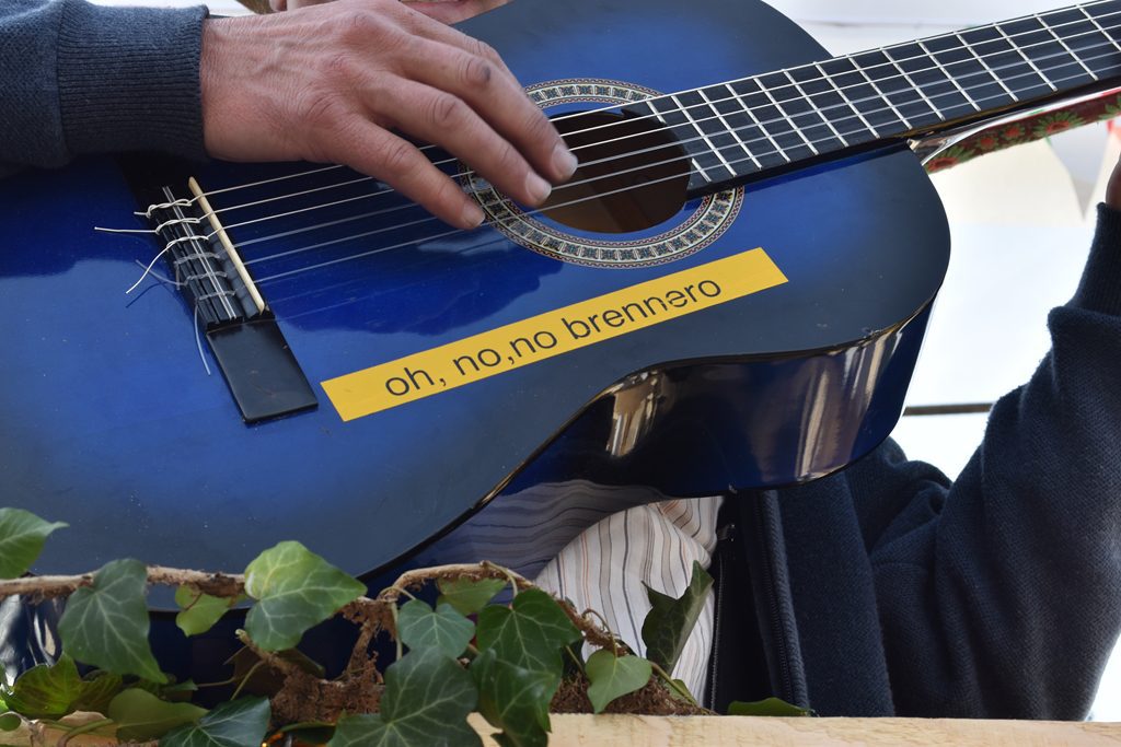  Der Song schlechthin. Bürgerforum Inntal Faschingzug Flintsbach Brennernordzulauf