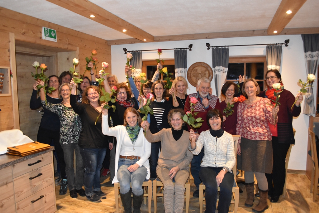 BFI Jahresabschluss 2019  Besonderer Dank galt den Lebensparterinnen und Partner. Hoch die Rosen.