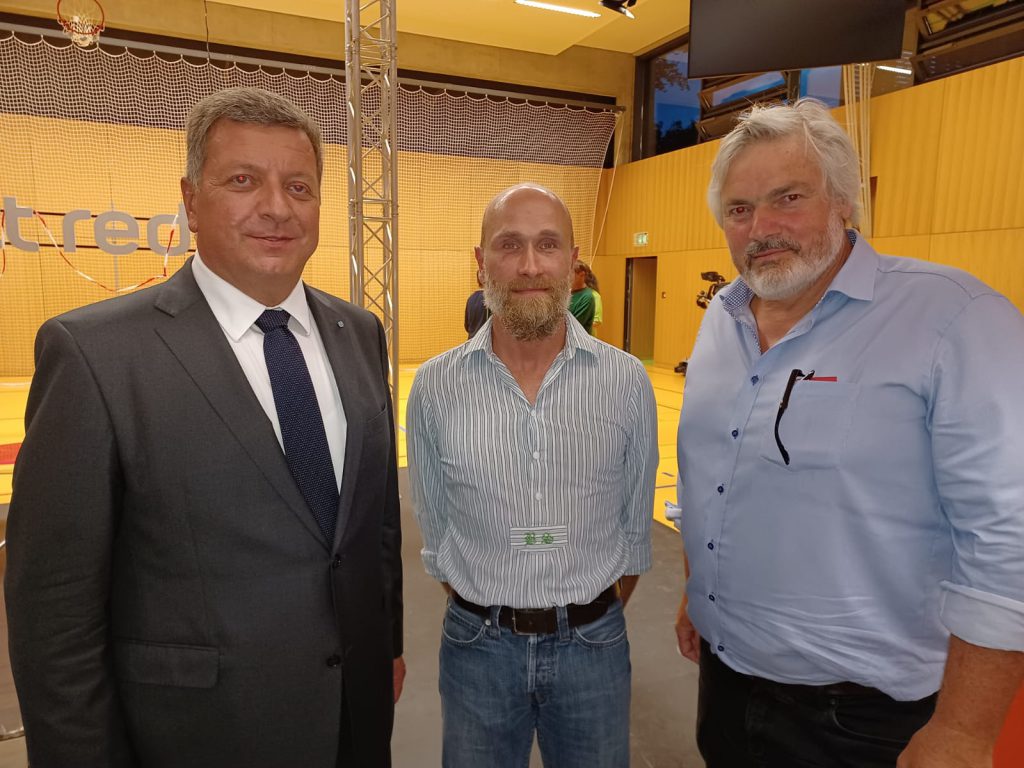 Verkehrsminister Bernreiter mit Benno Schmid und Martin Schmid, beide Bürgerforum Inntal