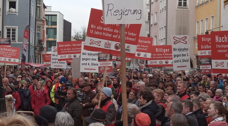 Bilder von der Demo „Bürgerbahn statt Größenwahn“ in Rosenheim am 02. März 2024